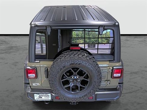 Used 2025 Jeep Wrangler Unlimited Sport AWD/4WD image 3