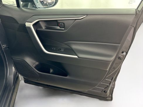 Used 2024 Toyota RAV4 LE image 31