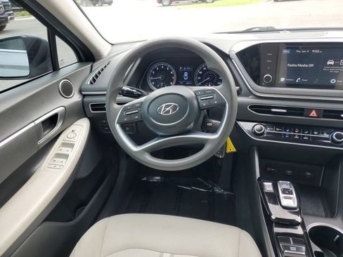 Used 2023 Hyundai Sonata SE FWD image 12