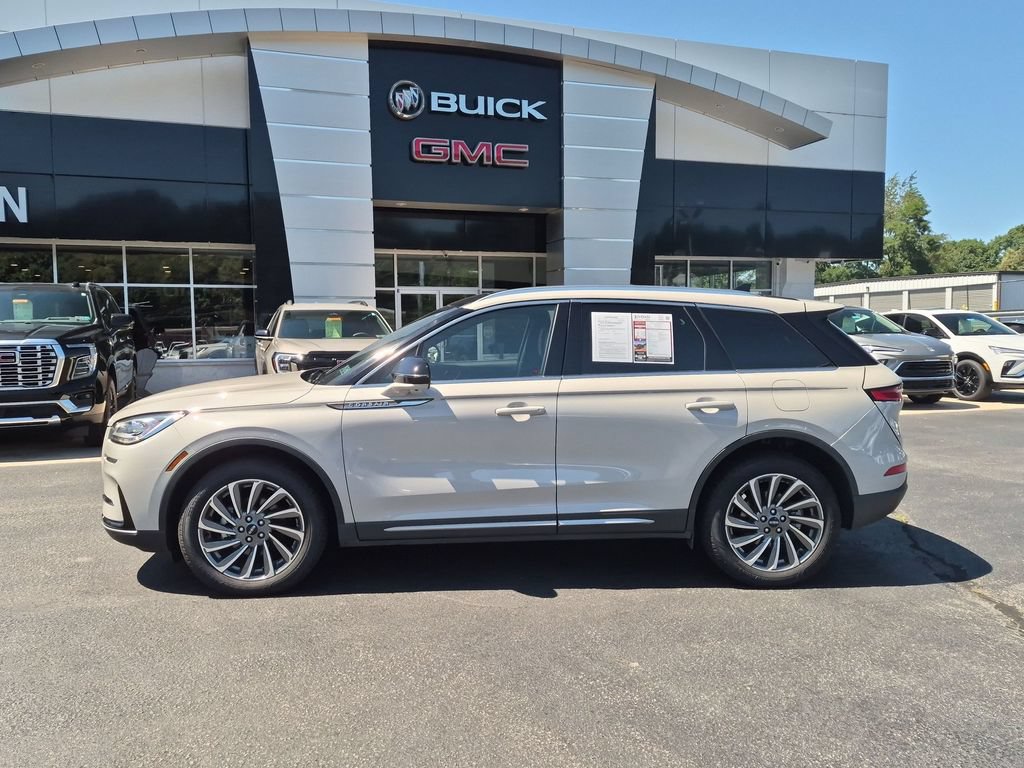 Used 2023 Lincoln Corsair Reserve w/ Equipment Group 201A AWD/4WD image 8