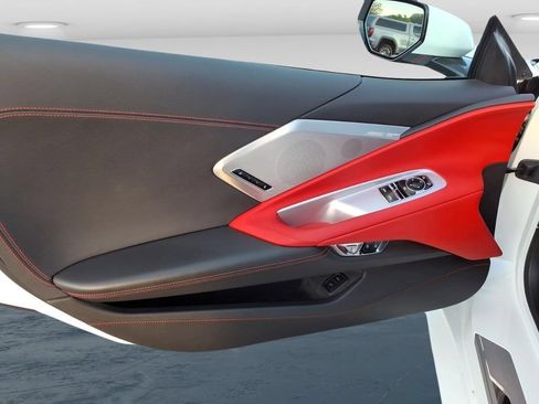 Used 2020 Chevrolet Corvette Stingray Preferred Cpe w/ 2LT Preferred Equipment Group RWD image 19