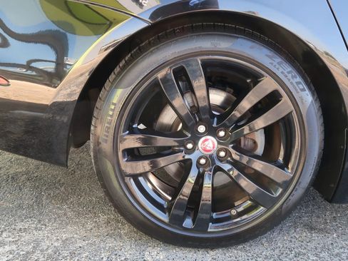 Used 2017 Jaguar XJ L Portfolio image 55