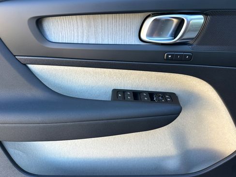 New 2026 Volvo XC40 B5 Plus w/ Protection Package Premier image 9