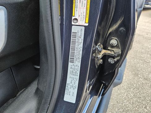 Used 2019 RAM 1500 Laramie image 32