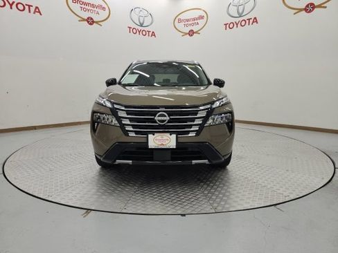 Used 2024 Nissan Rogue Platinum FWD image 7