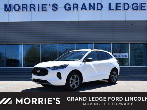 Used 2023 Ford Escape ST-Line w/ Tech Pack #1 AWD/4WD image 1