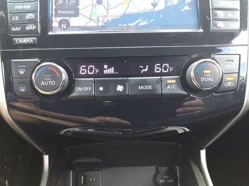 Used 2015 Nissan Altima 3.5 SL FWD image 32