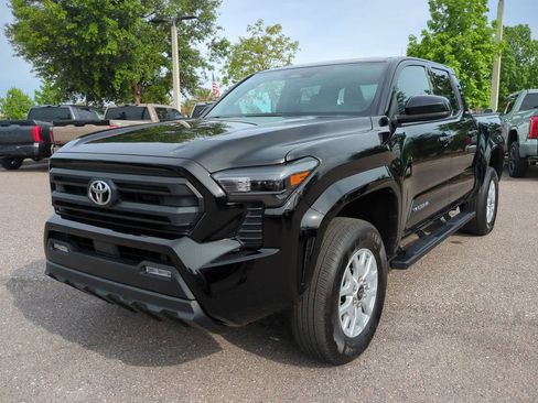 Certified 2025 Toyota Tacoma SR5 RWD image 2