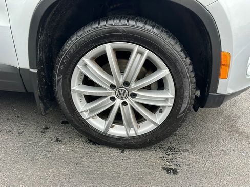 Used 2011 Volkswagen Tiguan S AWD/4WD image 12