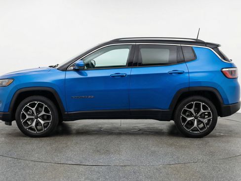 Used 2025 Jeep Compass Limited AWD/4WD image 5