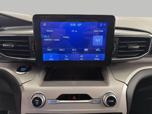 Used 2024 Ford Explorer XLT w/ Equipment Group 202A AWD/4WD image 7