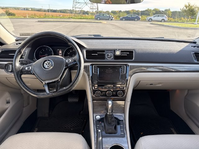 Used 2017 Volkswagen Passat 1.8T SE FWD image 18