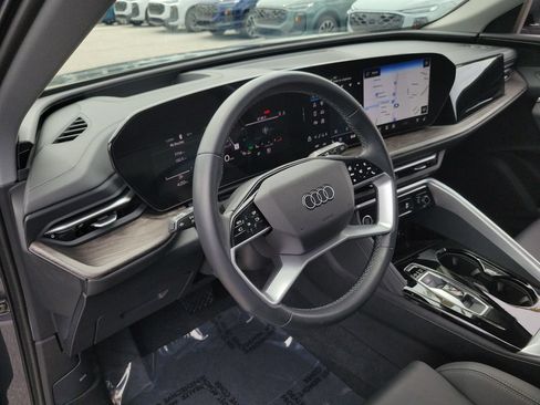 Certified 2025 Audi Q5 Premium w/ Premium Plus AWD/4WD image 7