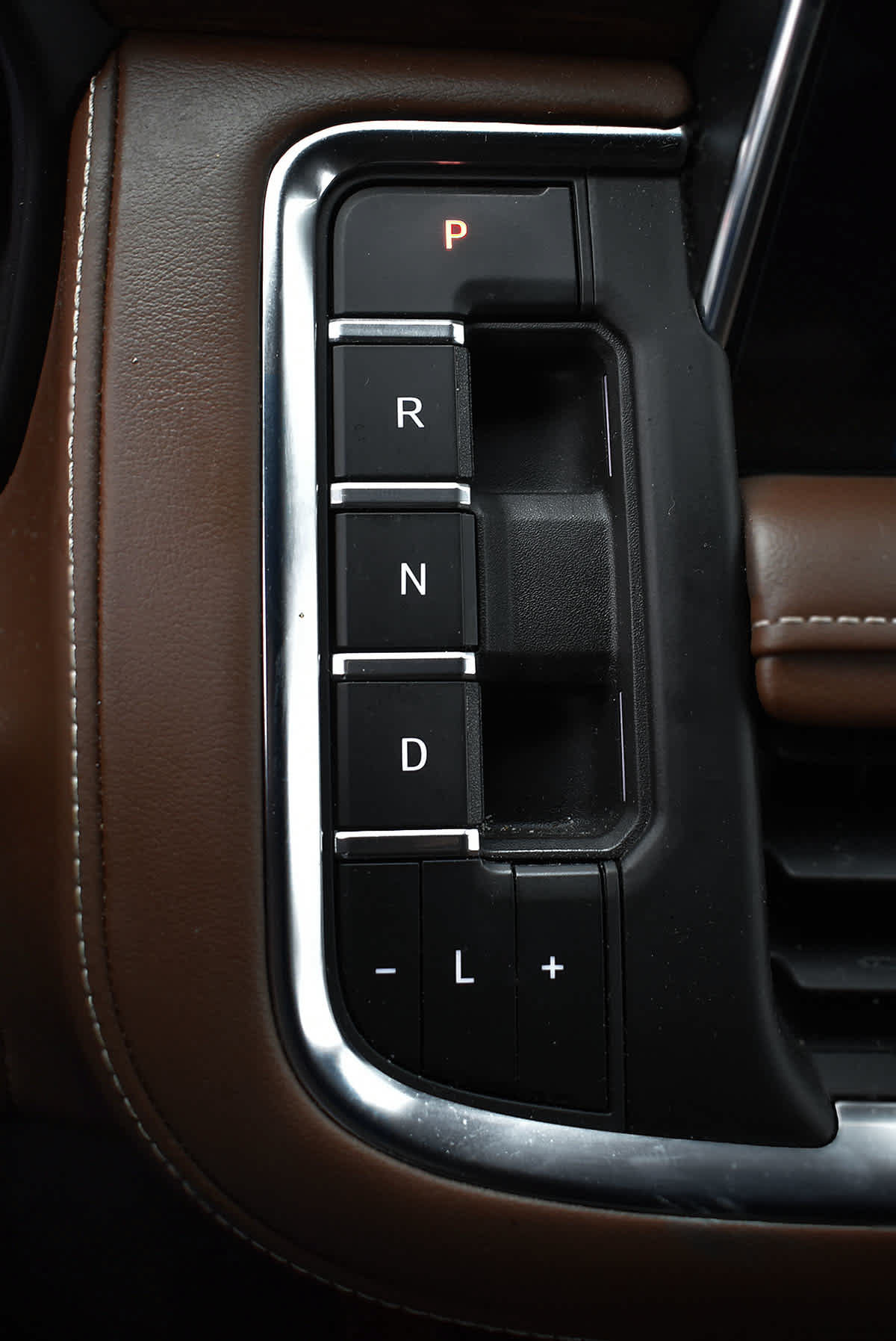 Used 2023 Chevrolet Tahoe High Country AWD/4WD image 26
