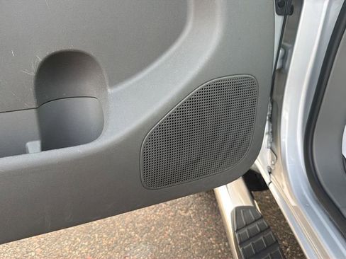 Used 2019 Nissan Frontier SV w/ Value Truck Package image 12