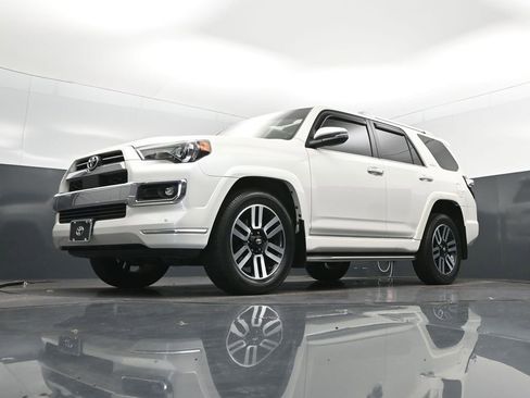 Used 2021 Toyota 4Runner Limited RWD image 38
