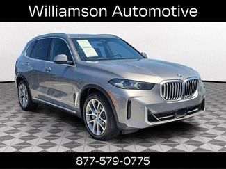 Used 2024 BMW X5 xDrive40i w/ Parking Assistance Package video 1