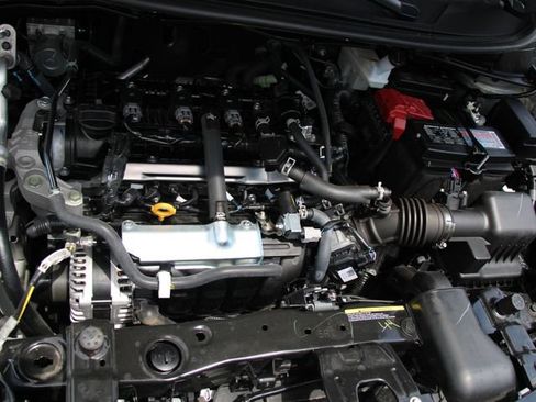Certified 2025 Nissan Versa SR w/ Trunk Package FWD image 33