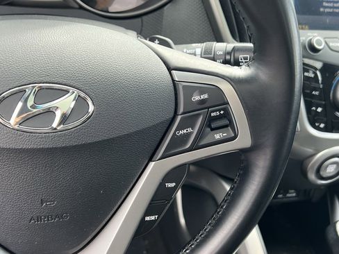 Used 2015 Hyundai Veloster w/ Option Group 03 image 22