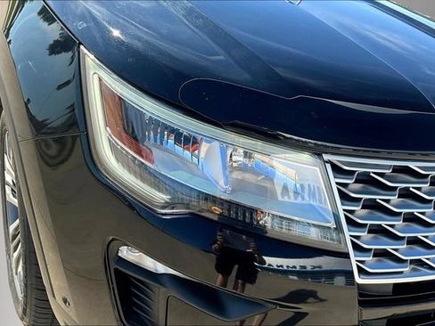 Used 2019 Ford Explorer Platinum AWD/4WD image 33