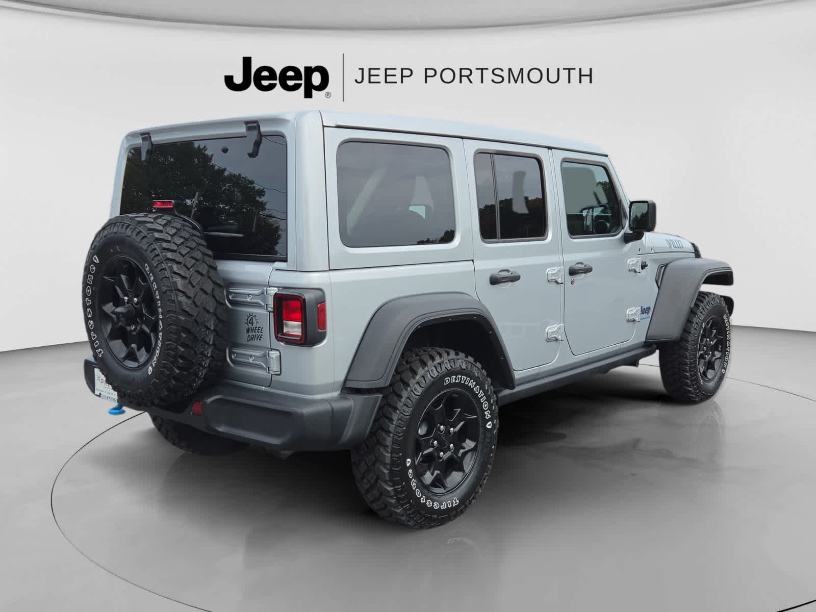Used 2023 Jeep Wrangler Unlimited w/ Sun & Screen Package AWD/4WD image 7