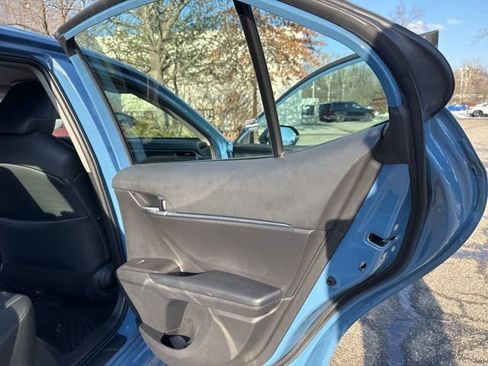 Used 2024 Toyota Camry SE image 33