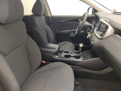 Used 2019 Kia Sorento FWD image 21