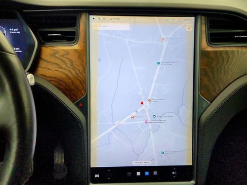 Used 2018 Tesla Model X 100D image 24