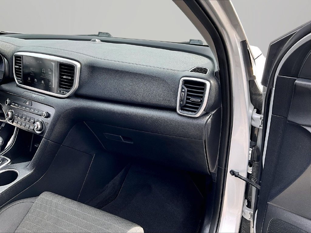 Used 2020 Kia Sportage LX w/ LX Popular Package FWD image 17