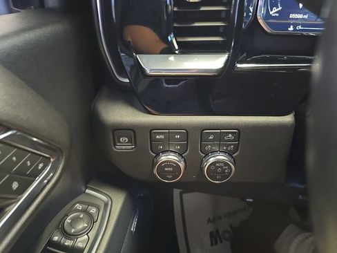 Certified 2024 GMC Sierra 2500 SLT w/ SLT Premium Package image 19