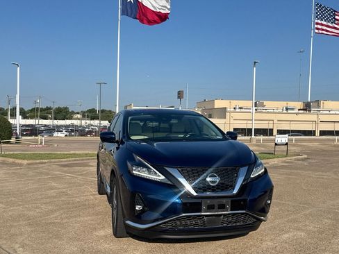 Used 2021 Nissan Murano SL w/ SL Moonroof Package FWD image 3