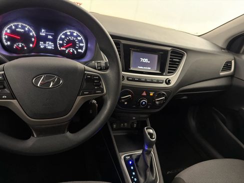 Used 2018 Hyundai Accent SE FWD image 18