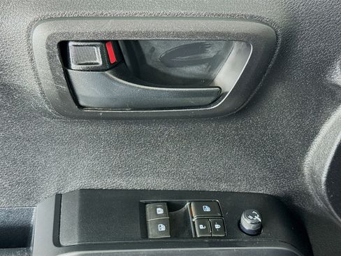 Used 2021 Toyota Tacoma SR image 22