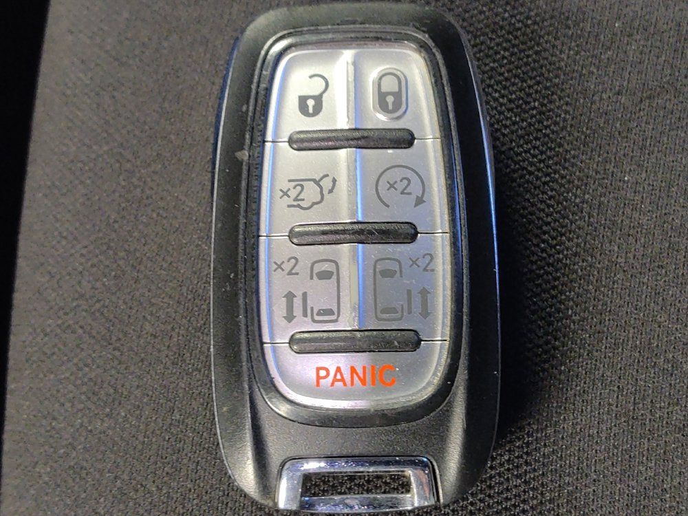 Used 2022 Chrysler Voyager LX FWD image 32
