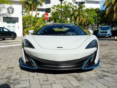 Used 2019 McLaren 600LT RWD image 4