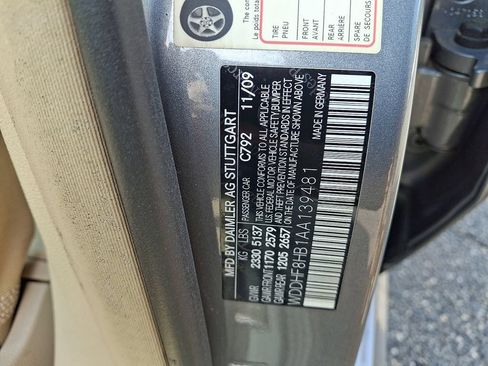 Used 2010 Mercedes-Benz E 350 4MATIC Sedan image 26