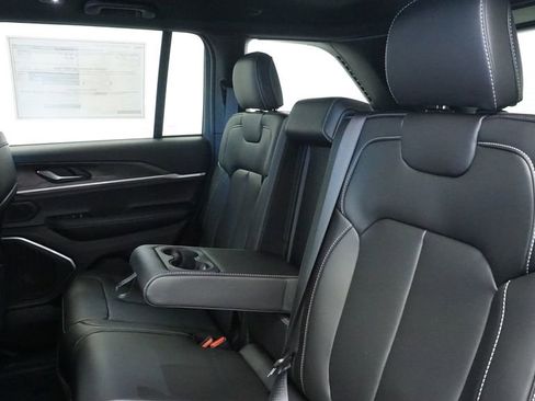 New 2026 Jeep Grand Cherokee Limited AWD/4WD image 21