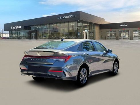 Used 2026 Hyundai Elantra SEL Sport Premium FWD image 7