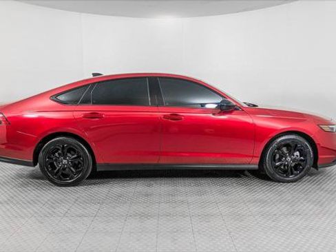 Used 2025 Honda Accord SE image 9