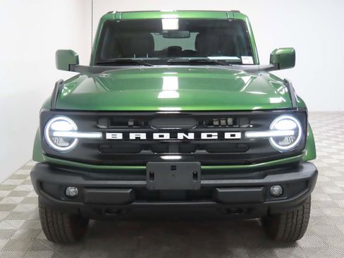 Used 2025 Ford Bronco Outer Banks AWD/4WD image 2