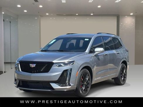 Used 2023 Cadillac XT6 Sport w/ Technology Package AWD/4WD image 1