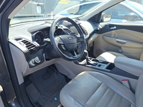 Used 2018 Ford Escape Titanium w/ Ford Safe & Smart Package FWD image 10