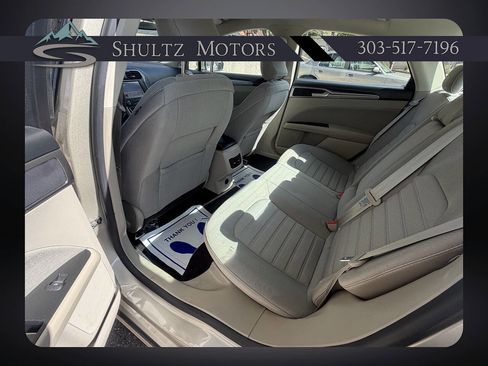 Used 2019 Ford Fusion SE FWD image 13