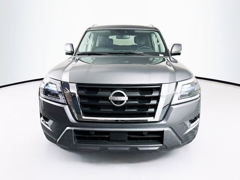 Used 2024 Nissan Armada SL w/ Captain's Chairs Package image 2