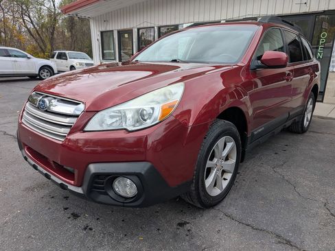 Used 2014 Subaru Outback 2.5i Premium image 3