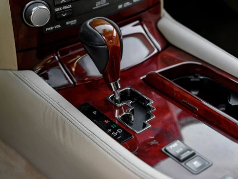 Used 2012 Lexus LS 460 image 25