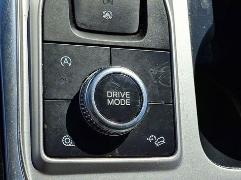 Certified 2020 Ford Explorer Limited AWD/4WD image 23