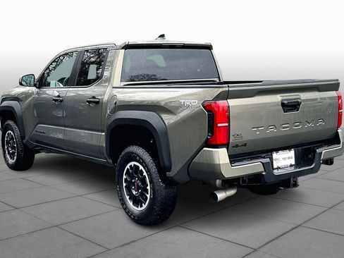 Certified 2025 Toyota Tacoma TRD Off-Road image 11