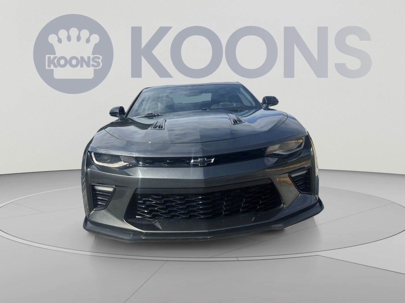 Used 2018 Chevrolet Camaro SS RWD image 10