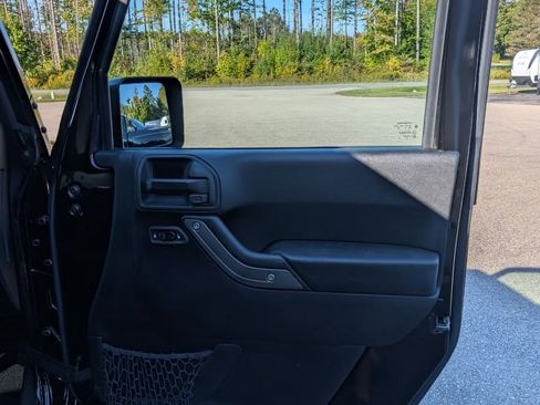 Used 2017 Jeep Wrangler Unlimited Sport w/ Quick Order Package 24S image 17